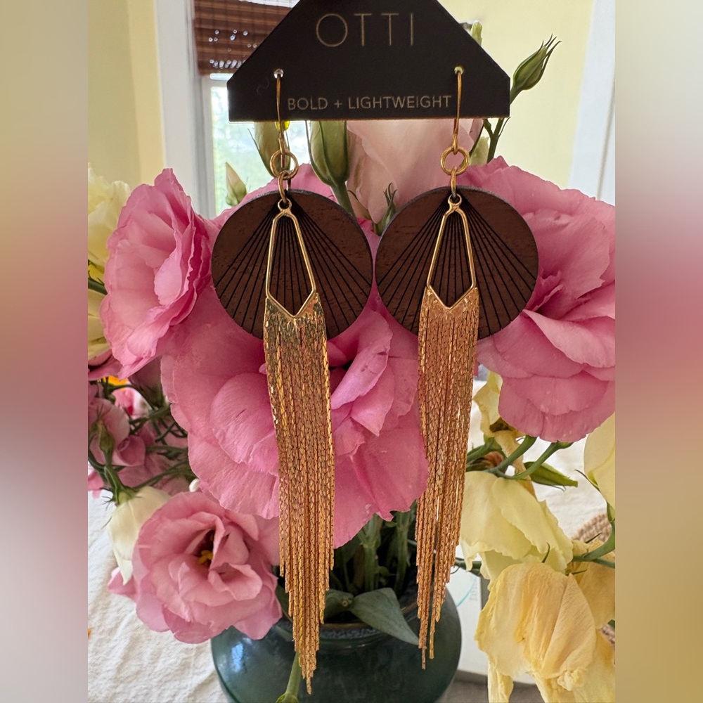 Otti 18k Gold Glamour Fringe Earrings